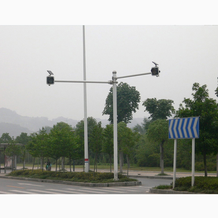 020雙懸臂信號燈桿.jpg